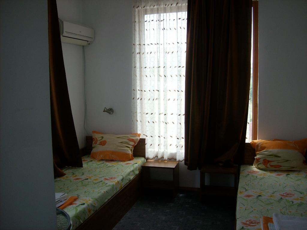 Hotel Neven Primorsko Quarto foto